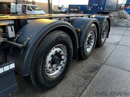 Renders Euro 800 3DFCST / Container Chassis / 45FT / 1x...