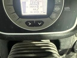 KRAMER 8105 mit 40 Km/h Fzg Brief vorhanden 1950 Std .