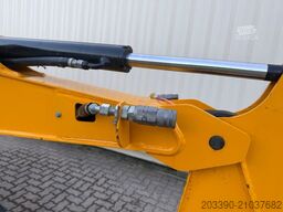 JCB 16C-1 /2022 BJ/ 988 H / verbr. Laufwerk/2xLöffel