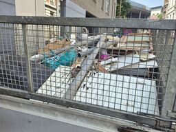 Henra Henra tri benne 4m × 2 m 3500 kg