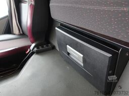 Volvo FM 340 Geïsoleerd Dak DHollandia 3000 kg