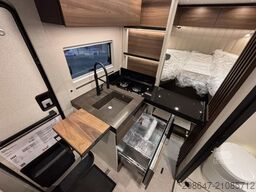 BÜRSTNER Signature SFT 7.1 *Lithium 300 Ah*Küchen-Paket*