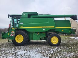 John Deere T560