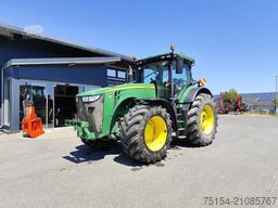 John Deere 8370R
