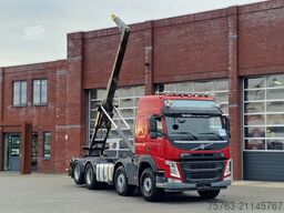 Volvo FM 500 Globetrotter 8x4*4 - HYVA Hooklift - Lif...
