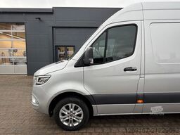 MERCEDES-BENZ Sprinter 319 CDI V6 Kasten RWD L3H2 Kamera 360°