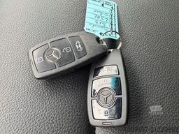 MERCEDES-BENZ Sprinter 319 CDI V6 Kasten RWD L3H2 Kamera 360°