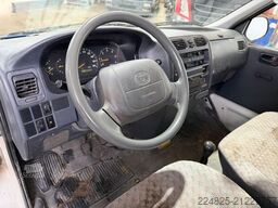 TOYOTA HI-ACE KASTENWAGEN*2006*1HAND*