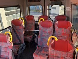 MERCEDES-BENZ Lagerfahrzeug Bürgerbus Niederflur 9 Sitze