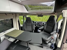 Adria Twin Supreme 640 SGX, Vollausstattung