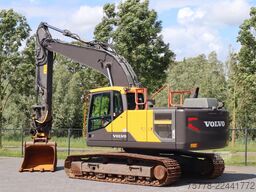 Volvo EC220EL | EC 220 EL | TILT ROTATOR | BUCKET