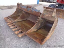 TAKEUCHI TB 250 Powertilt + 4 x Löffel TAK-Lock