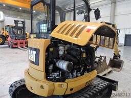 CATERPILLAR 302.7 + Hammer