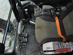 HITACHI ZX26U