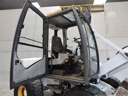 MECALAC 12MXT