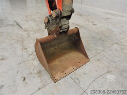 KUBOTA KX080