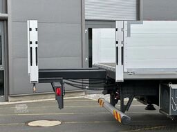 Volvo FH 500 8x4 Pritsche mit Fassi F905R.2.7 + JIB