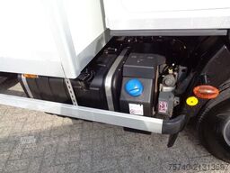 Iveco Eurocargo 80EL21 Manual + Euro 6 + Dhollandia Lift