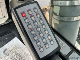 Liebherr R950 SHD (R944 / R945 / R946)