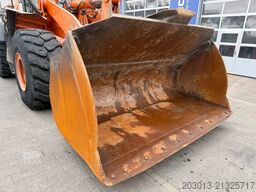 HITACHI ZW310-6 Radlader 28 Tonnen *12.350 h