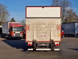 Renault D 4x2 Box - Loadlift - Low KM - Euro 6 - 130 KW...
