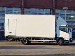 Renault D 4x2 Box - Loadlift - Low KM - Euro 6 - 130 KW...