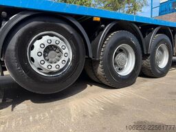 Mercedes-Benz AROCS 3240 8x4 PRITSCHE + KRAN HIAB 166 E-5 - R...