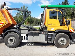 Mercedes-Benz Unimog U423 mit Abrollsystem und Mulde