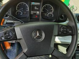 Mercedes-Benz Unimog U423 mit Abrollsystem und Mulde