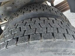  D90, EURO 3, SIDEWALLS, TAIL LIFT