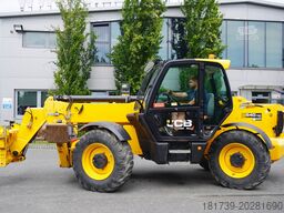JCB 540-140 telescopic loader / 14 m range