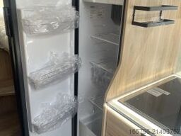 Eura Mobil Profila T 695 EB Mondial Edition 180 PS * Automatik * Lithium