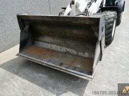 Caterpillar 906M