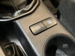 Toyota HiLux 2.4 D-4D Double Cab 150 PK 4X4 / Airco / ...
