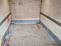 MERCEDES-BENZ 612 D Vario Koffer Ladebordwand Motorschaden!