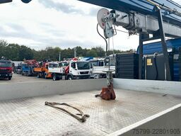 MERCEDES-BENZ 816 mit Böckerkran bis 35 m AK35-3000 4x2