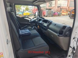 Nissan Cabstar 35.13 NT400 GSR B180T