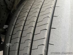 Mercedes-Benz Actros 2548