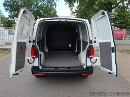 VOLKSWAGEN T6.1 Transporter Kasten lang FWD / Klima / PDC