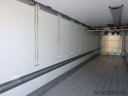 SCHMITZ CARGOBULL SKO 24/L V7 Multitemp/Doppelst./Trennwand/Liftac