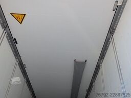 SCHMITZ CARGOBULL SKO 24/L V7 Multitemp/Doppelst./Trennwand/Liftac