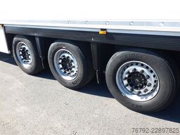 SCHMITZ CARGOBULL SKO 24/L V7 Multitemp/Doppelst./Trennwand/Liftac