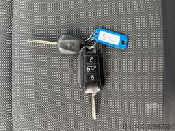 PEUGEOT Partner 1.5 BlueHDI Premium L1H1 AHK Tempo. 73KW