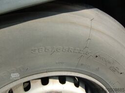 SCHMITZ SKO 24 KüHLAUFLIEGER, CARRIER VECTOR 1550 LIFTACHSE