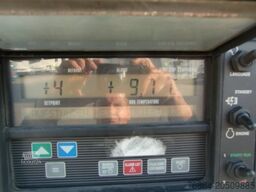 SCHMITZ SKO 24 KüHLAUFLIEGER, CARRIER VECTOR 1550 LIFTACHSE