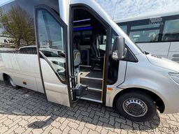 MERCEDES-BENZ Sprinter 519 29+1+1 Klima Standheizung  El. Tür