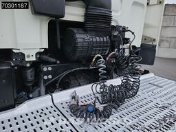 DAF CF 330 CF 330 FT 4X2 Low Mileage! NL-Truck Manual