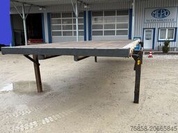 Krone 7,82m Baustoff Brücken Zurringe Kranbar