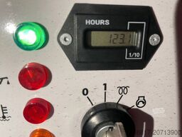 CMC Raupe/Gelenkteleskopbühne S23 AH23m NEUWERTI