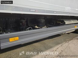 Mercedes Atego 816 4X2 8tonner Automatic 1000kg Ladebord...